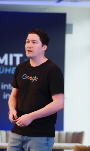 Fabian Schenker from Google Cloud on the Mainstage